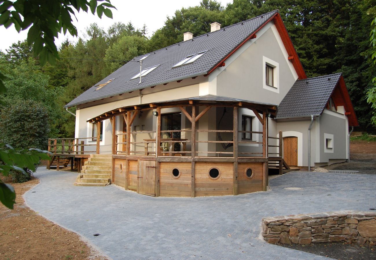 Villa in Pasecnice -  Pasecnice SPB390