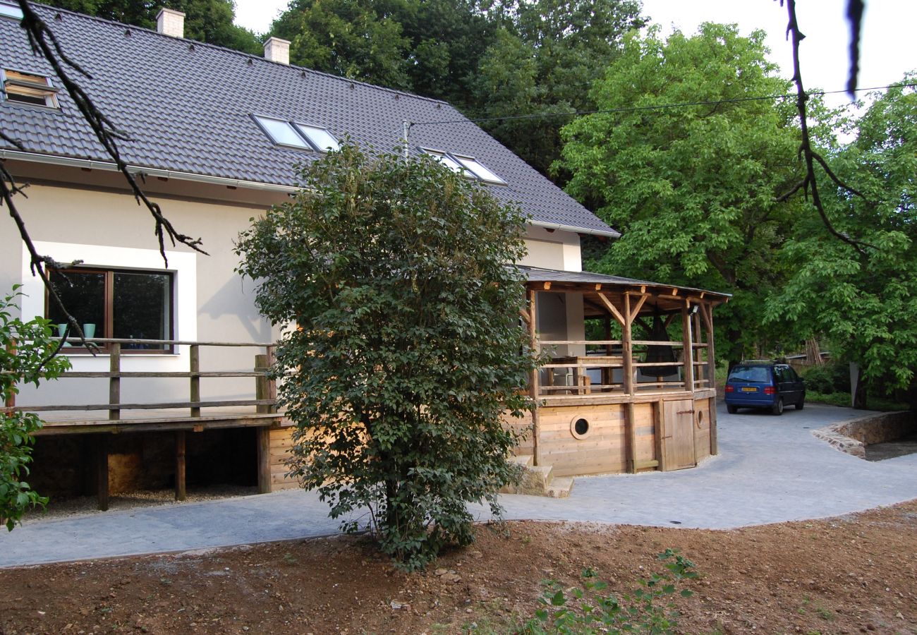 Villa in Pasecnice -  Pasecnice SPB390