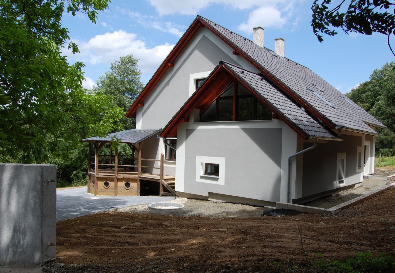 Villa in Pasecnice -  Pasecnice SPB390