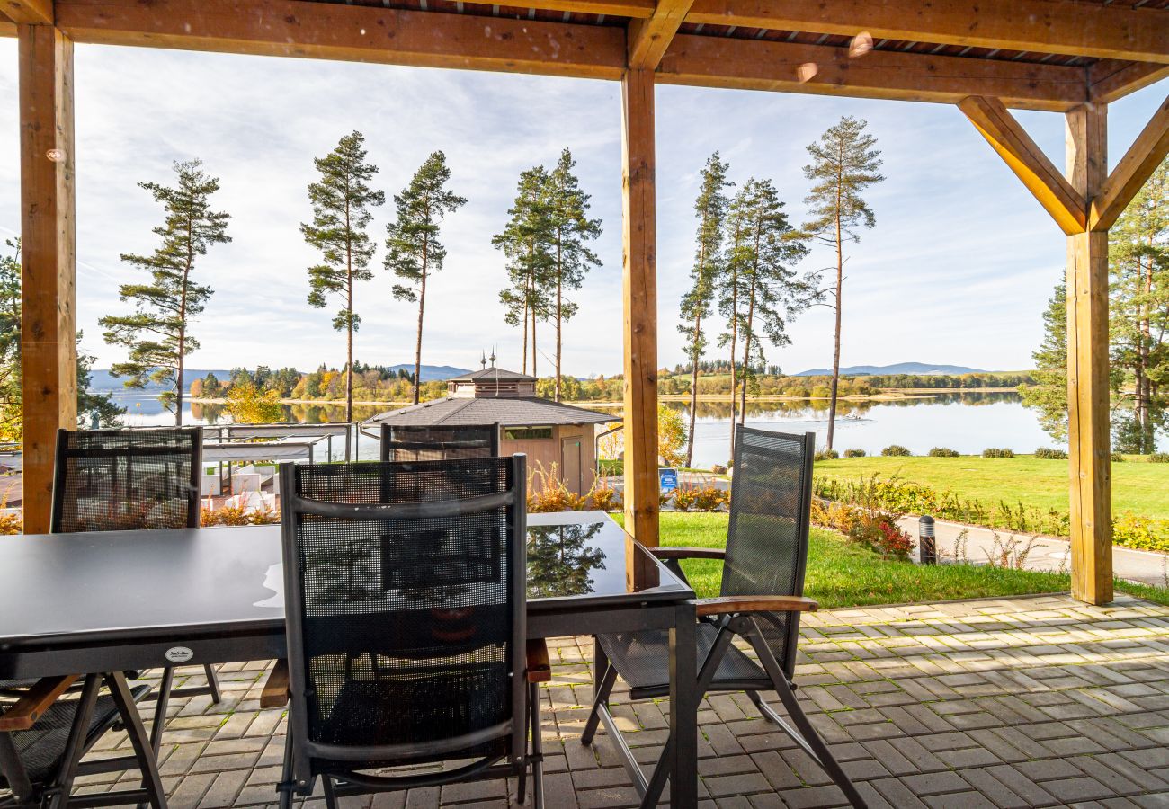 Villa in Frymburk - Lakeside Village SLLV-8S