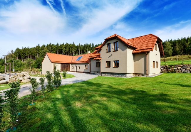 Villa/Dettached house in Varvažov - Orlík JVNS100
