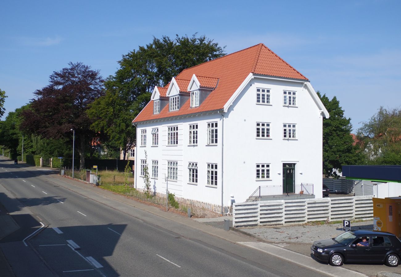 Rent by room in Aalborg - aday - Modern Living - Balcony Room