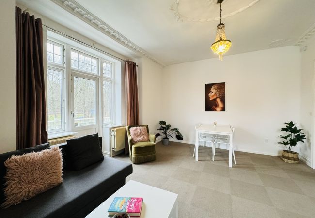 Apartment in Aalborg - aday - Villa Firenze - 2 Bedrooms Spacious Apartment