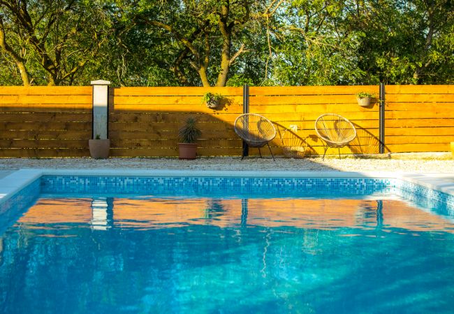 House in Donje Raštane - Poolincluded - Holiday Home Relax