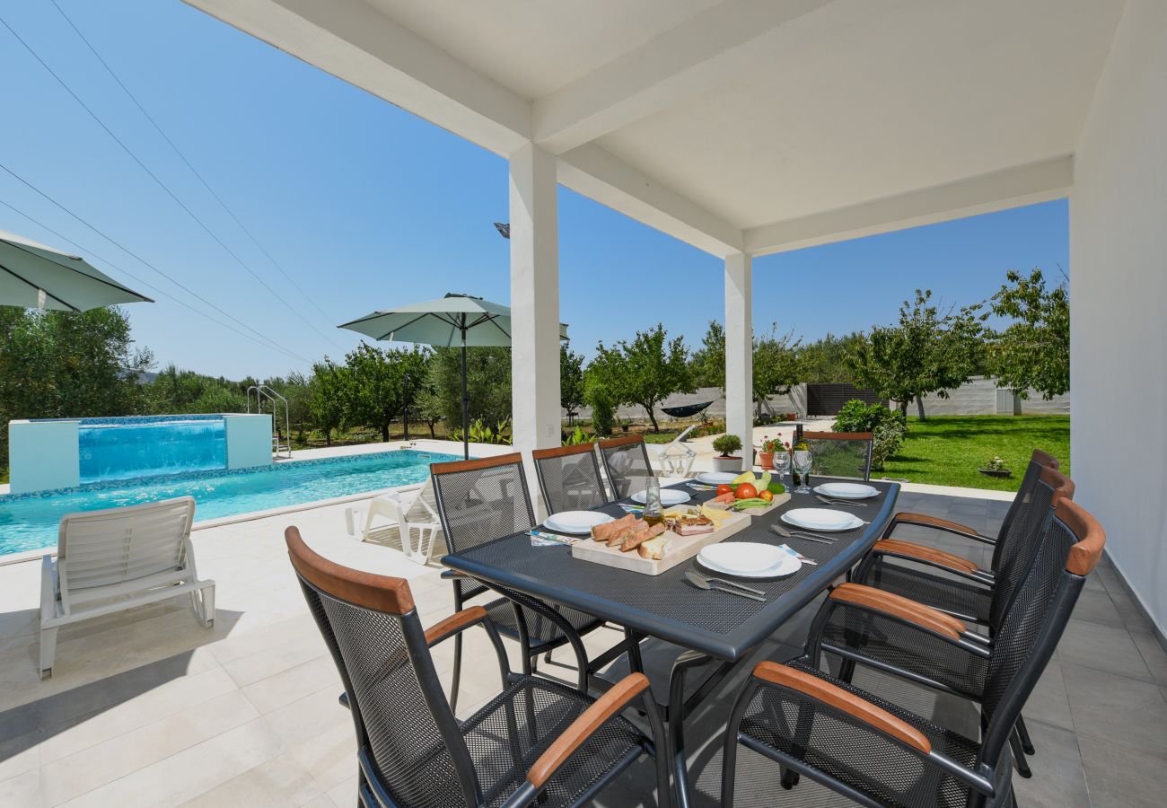 House in Galovac - Poolincluded - Holiday Home Anima