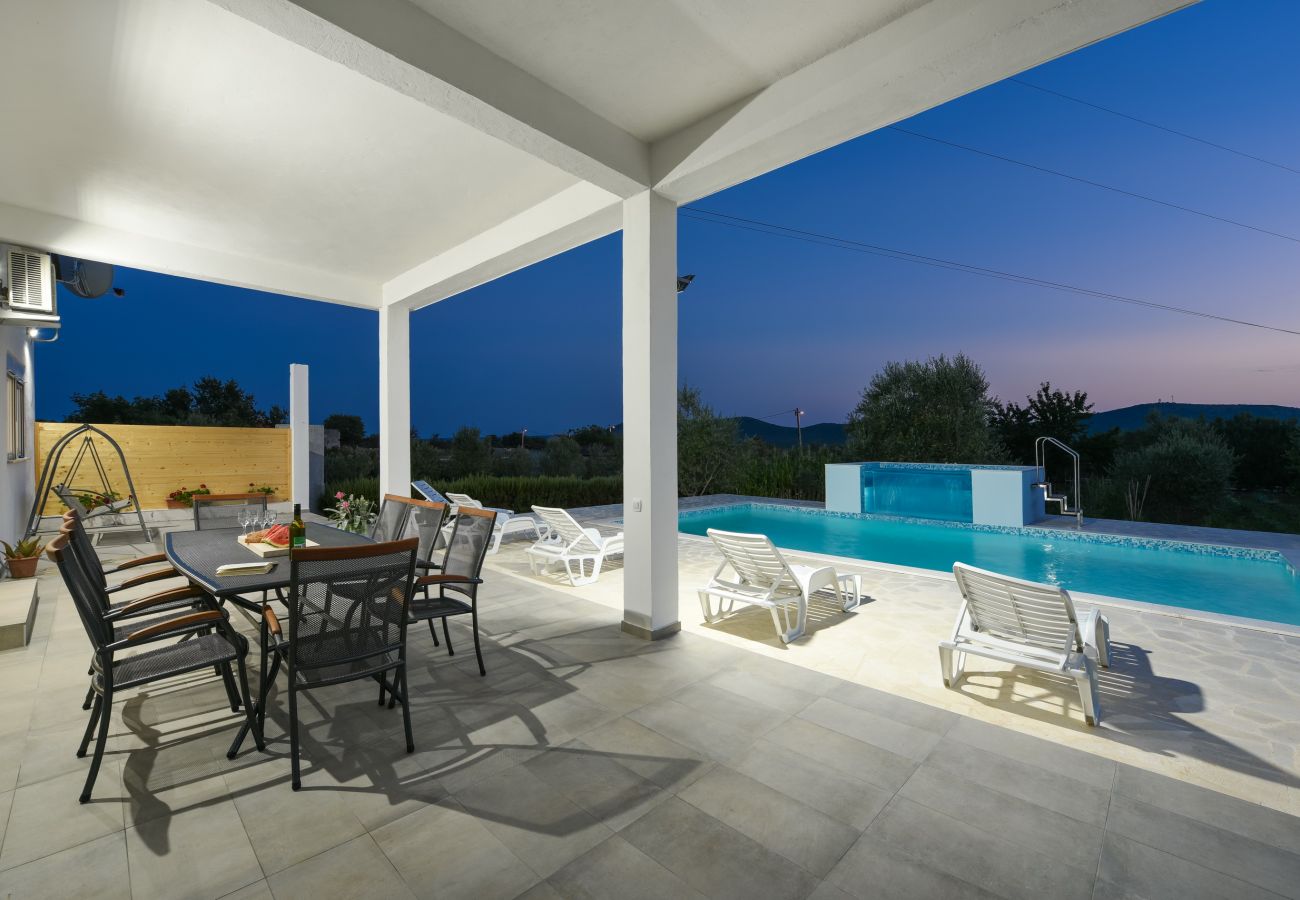 House in Galovac - Poolincluded - Holiday Home Anima