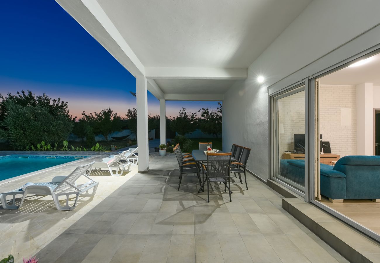 House in Galovac - Poolincluded - Holiday Home Anima