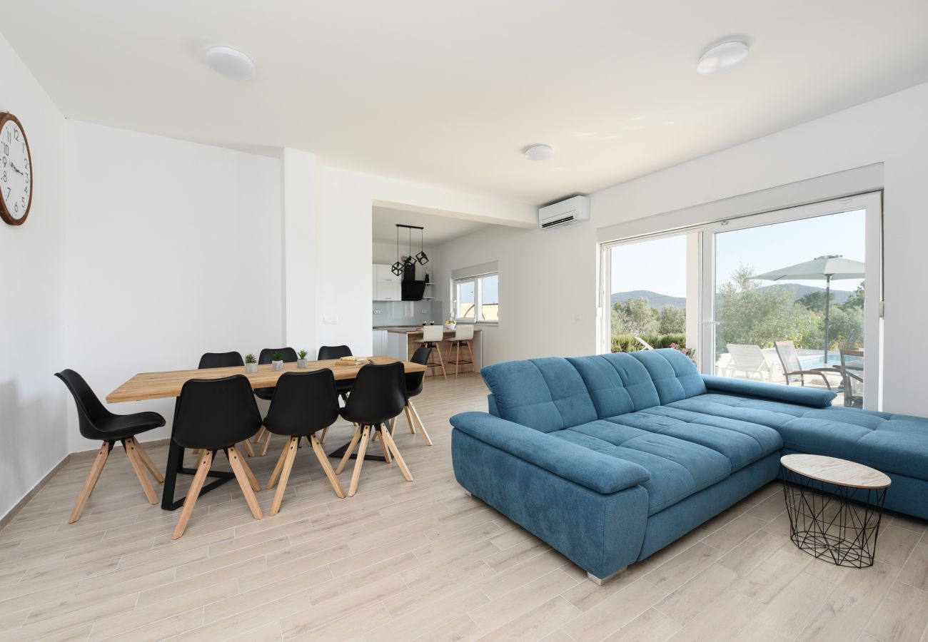 House in Galovac - Poolincluded - Holiday Home Anima