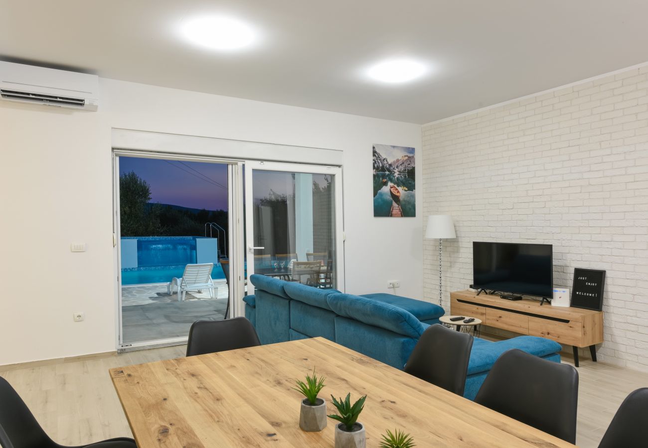 House in Galovac - Poolincluded - Holiday Home Anima