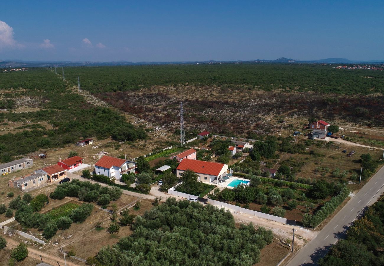 House in Galovac - Poolincluded - Holiday Home Anima