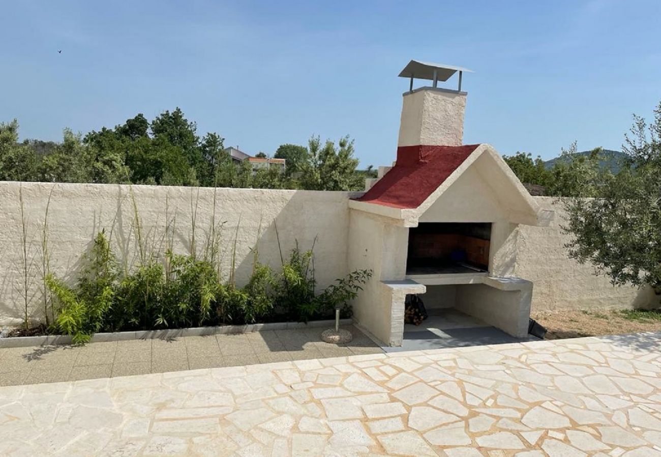 House in Galovac - Poolincluded - Holiday Home Anima