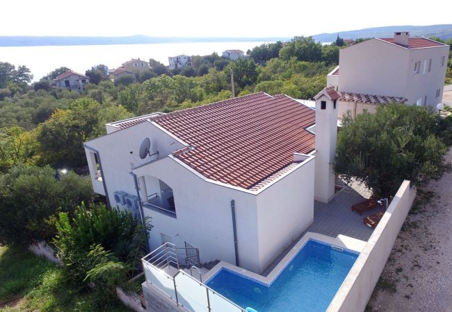 Apartment in Maslenica - Poolincluded -  Villa apartment Dajana