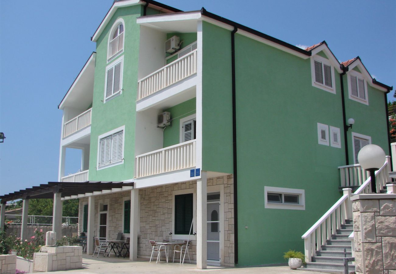 Apartment in Peracko Blato - Poolincluded - Apartment Pero