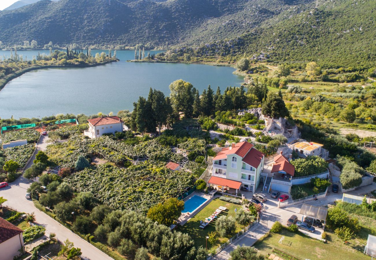 Apartment in Peracko Blato - Poolincluded - Apartment Pero