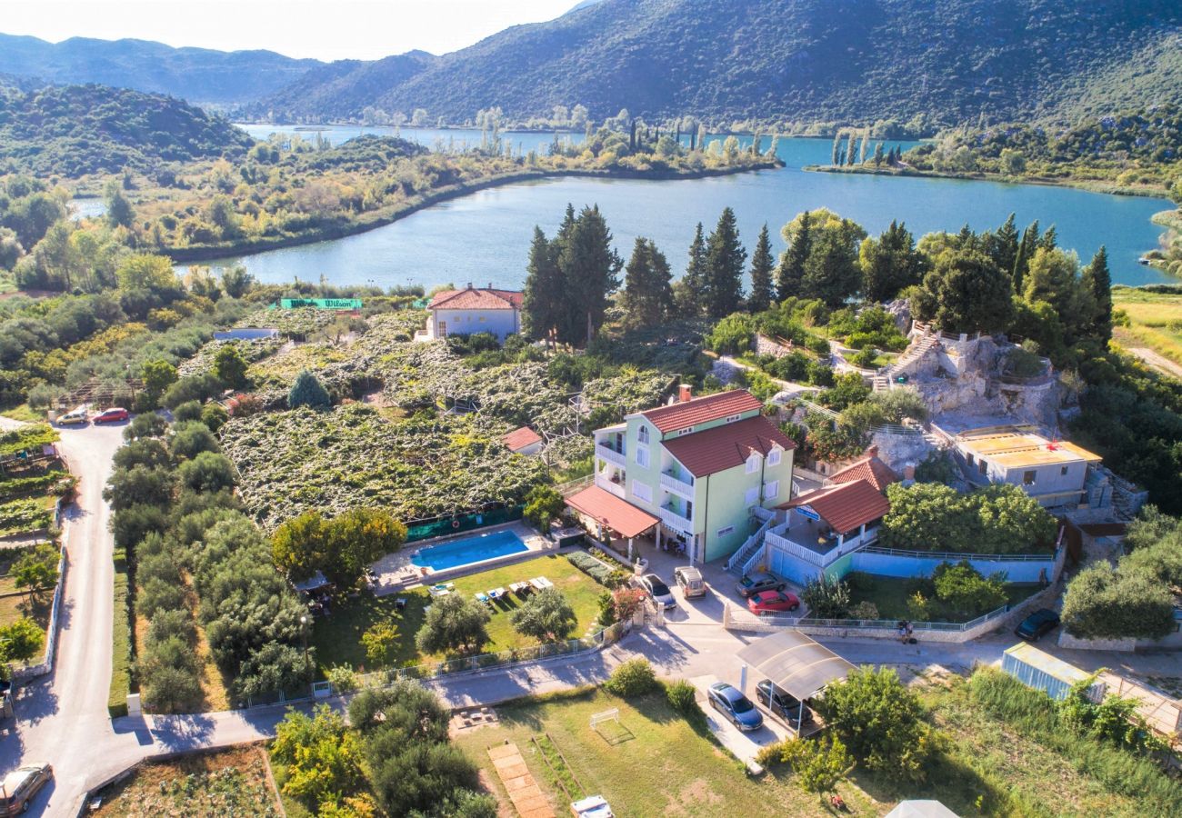 Apartment in Peracko Blato - Poolincluded - Apartment Pero