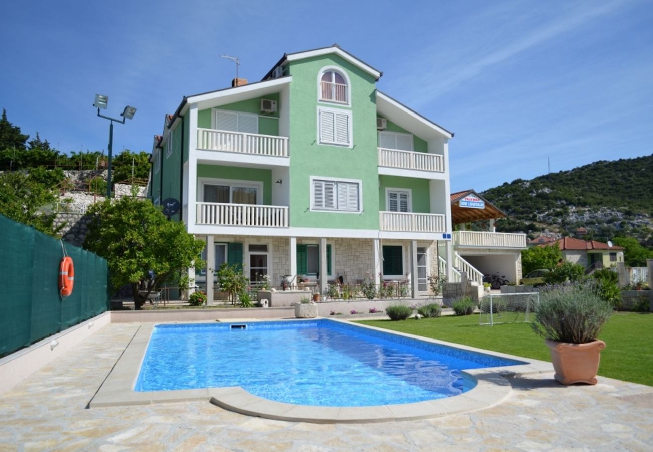 Apartment in Peracko Blato - Poolincluded - Apartment Pero