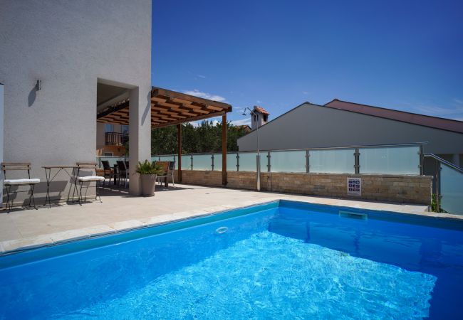 Villa in Maslenica - Poolincluded - Villa Anpero Villa in Maslenica - Poolincluded - Villa Anpero