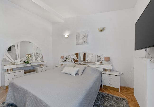 Villa in Neoric - Poolincluded - Spa & Sport Villa Neoric Villa in Neoric - Poolincluded - Spa & Sport Villa Neoric