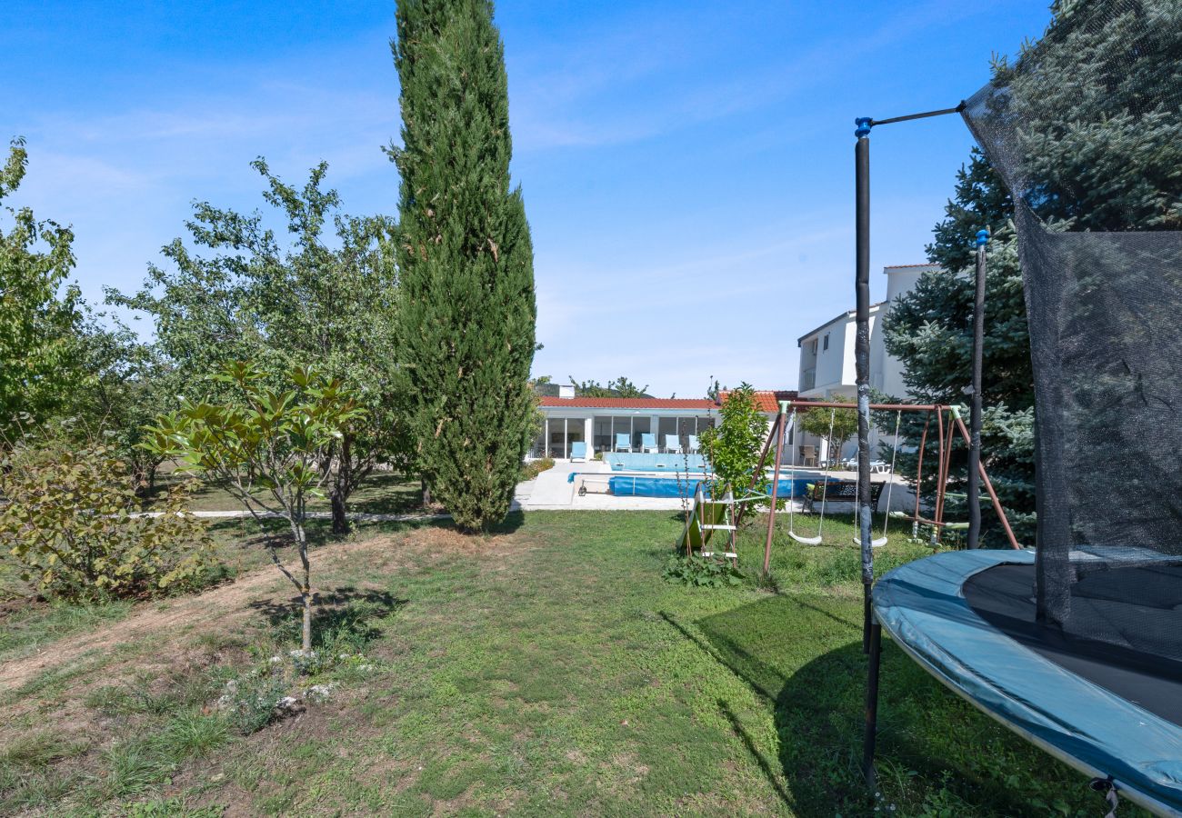 Villa in Neoric - Poolincluded - Spa & Sport Villa Neoric