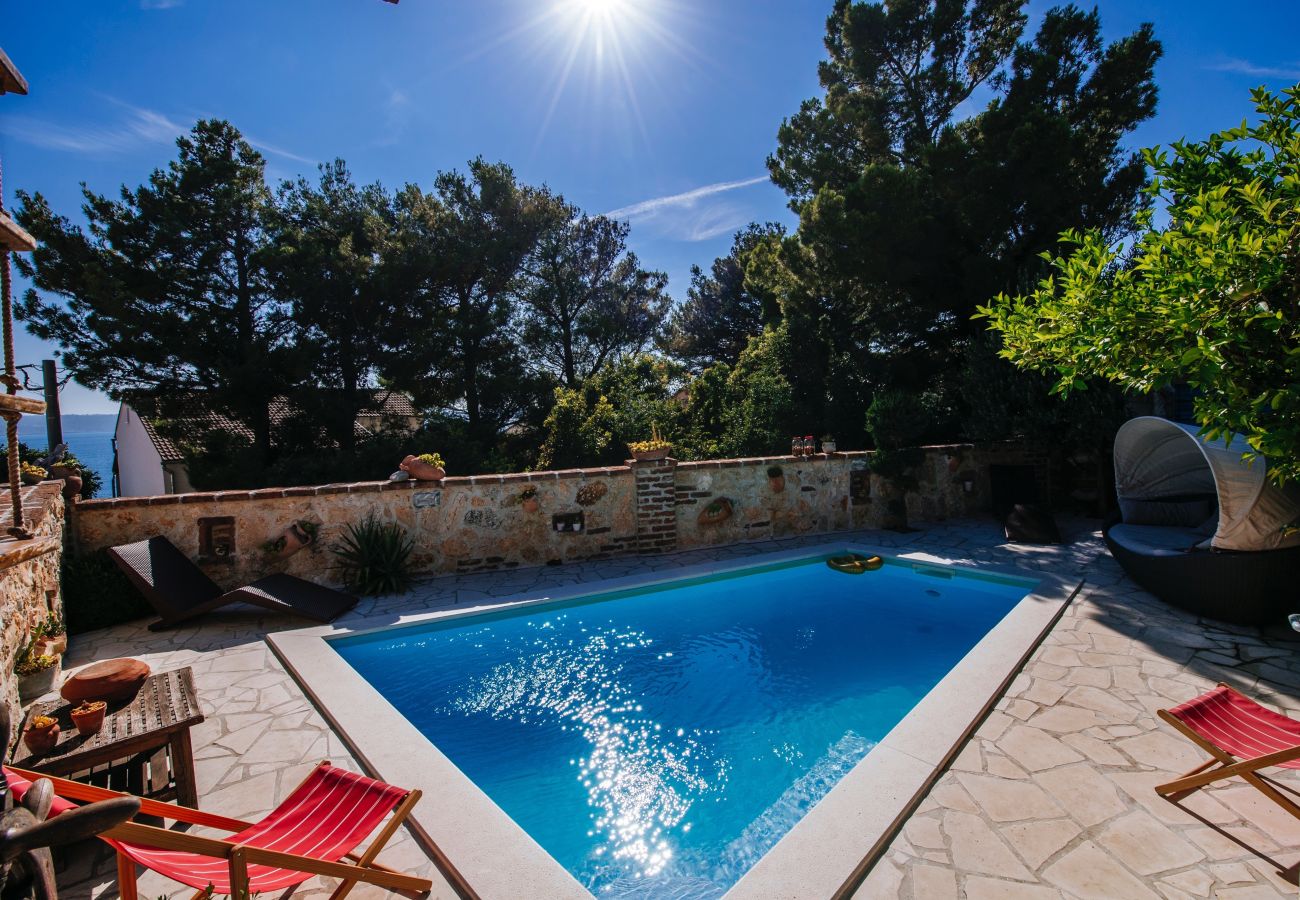House in Maslenica - Poolicluded - Holiday House Halic