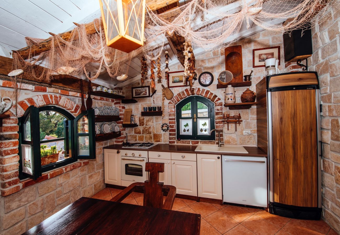 House in Maslenica - Poolicluded - Holiday House Halic
