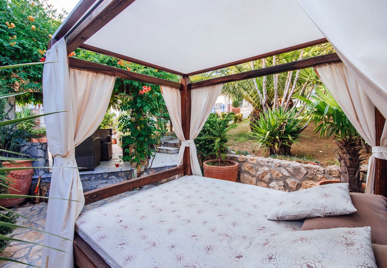 House in Maslenica - Poolicluded - Holiday House Halic