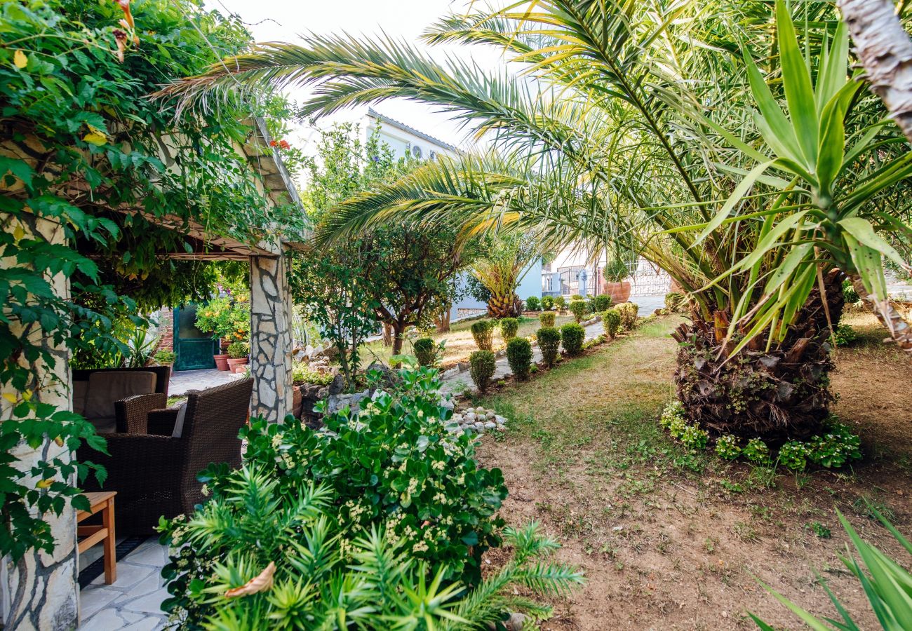 House in Maslenica - Poolicluded - Holiday House Halic