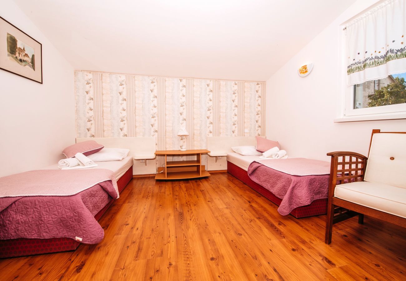 House in Maslenica - Poolicluded - Holiday House Halic