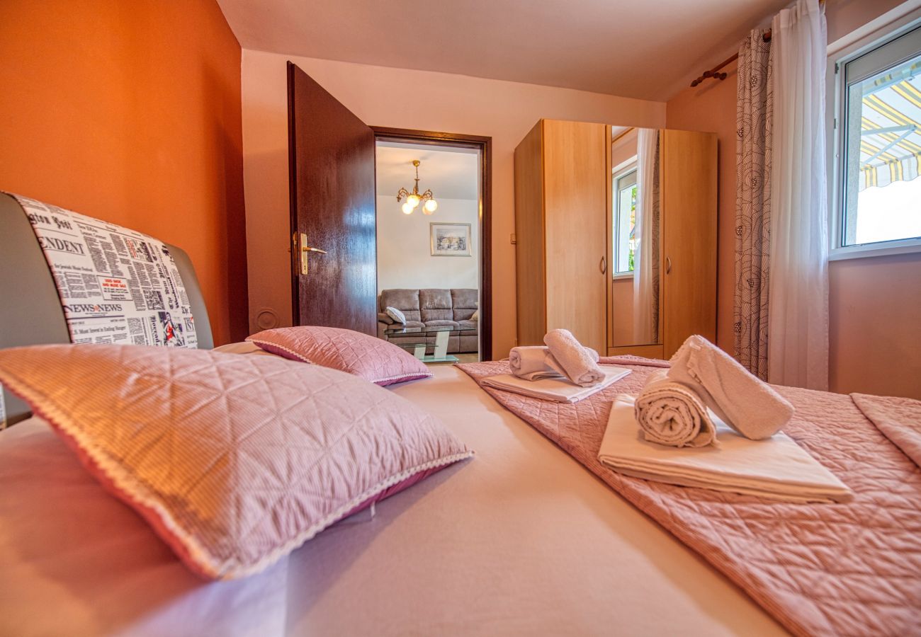 House in Maslenica - Poolicluded - Holiday House Halic