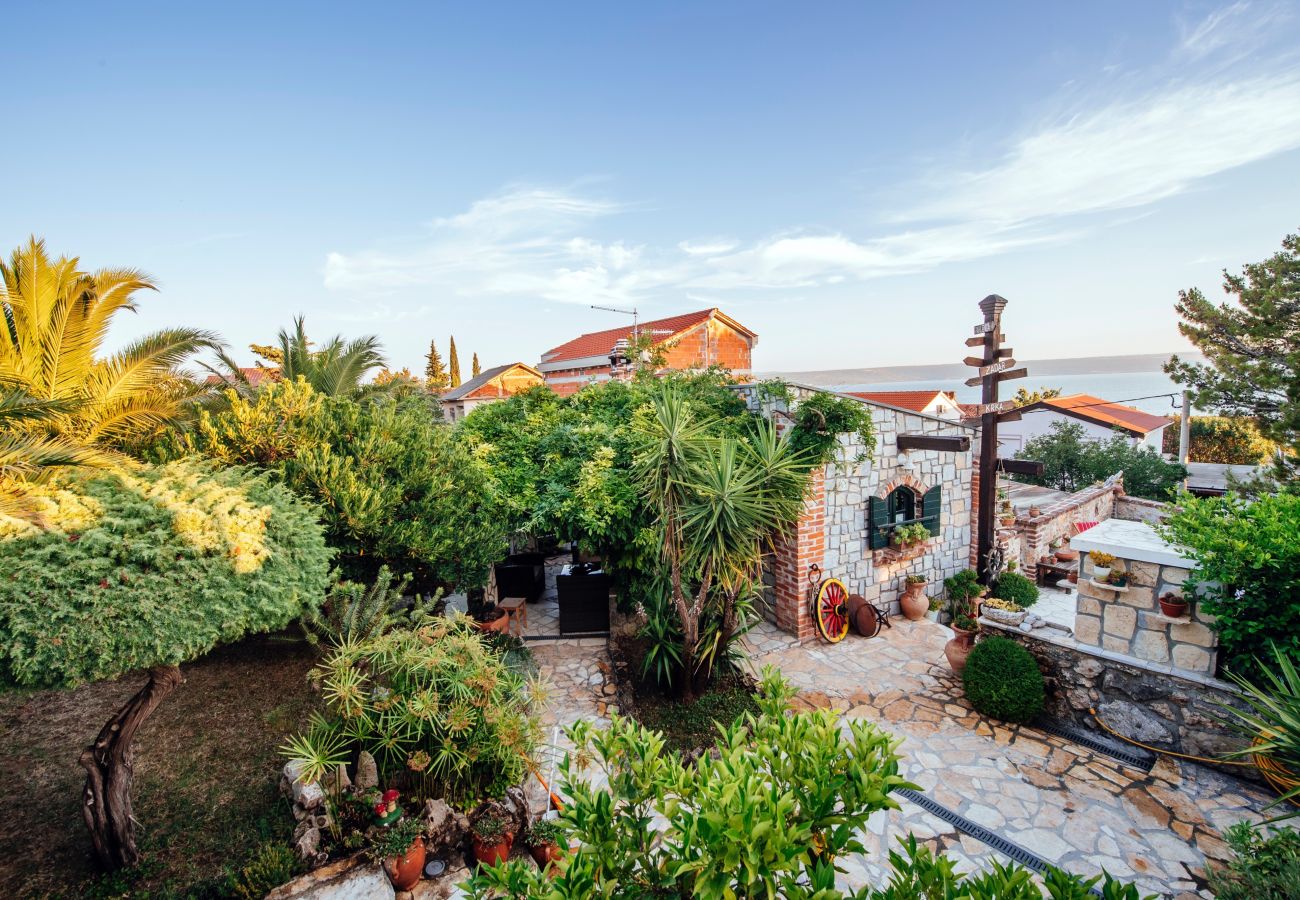 House in Maslenica - Poolicluded - Holiday House Halic