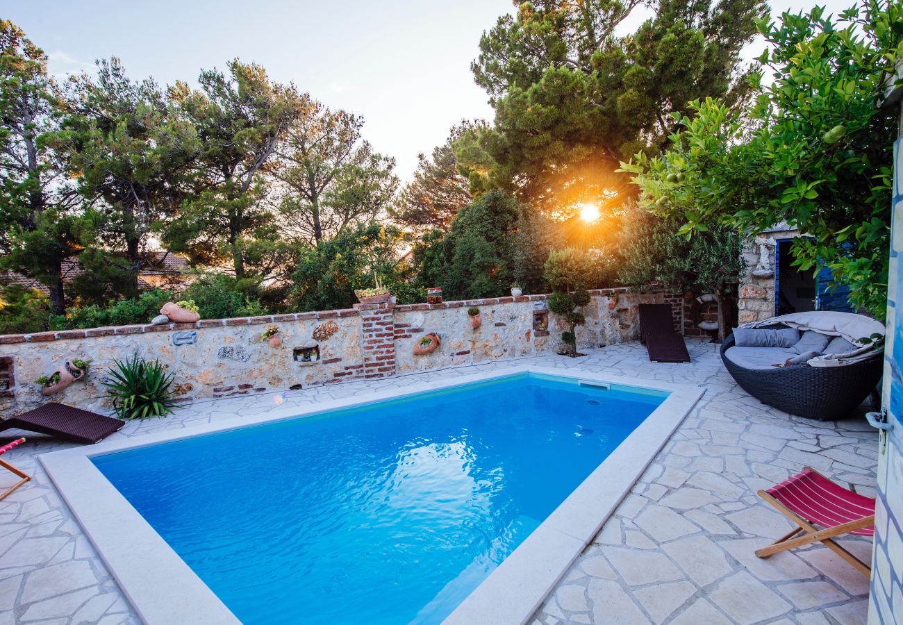 House in Maslenica - Poolicluded - Holiday House Halic