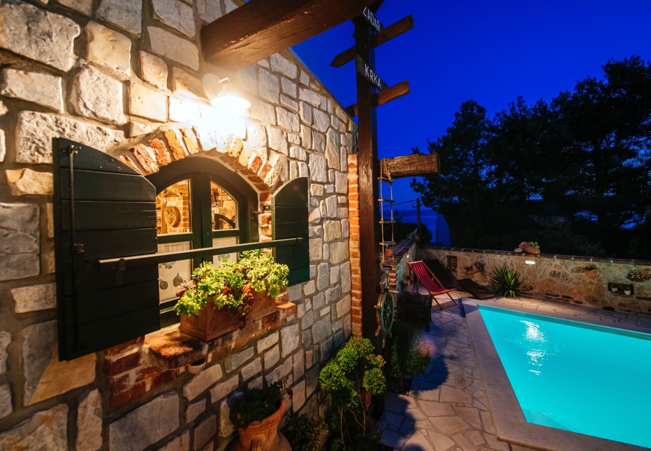 House in Maslenica - Poolicluded - Holiday House Halic
