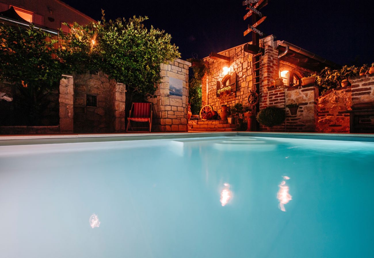 House in Maslenica - Poolicluded - Holiday House Halic
