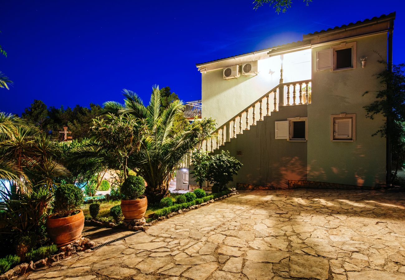 House in Maslenica - Poolicluded - Holiday House Halic