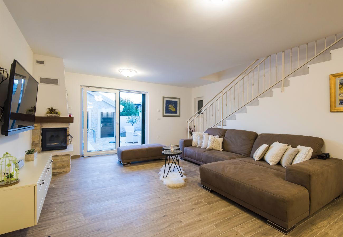 House in Vinjerac - Poolincluded - Villa Ive
