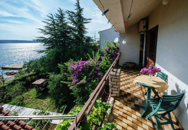 Apartment in Starigrad - Beachfront apartment Stipe