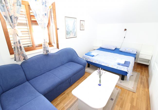 Apartment in Starigrad - Beachfront apartment Stipe Apartment in Starigrad - Beachfront apartment Stipe