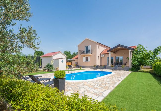 House in Policnik - Poolincluded Holiday Home Josipa