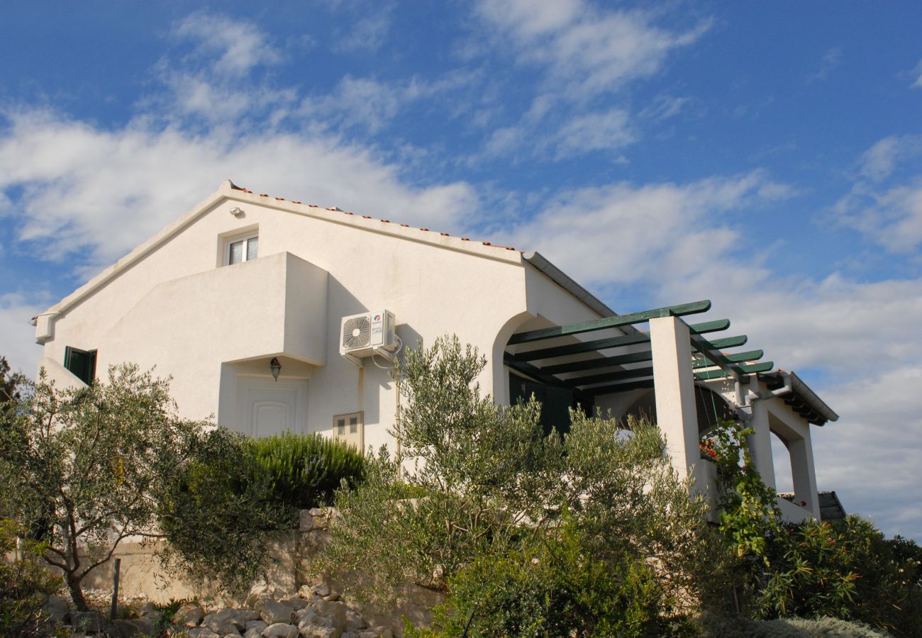 House in Veli Rat - Vacation house Mirta