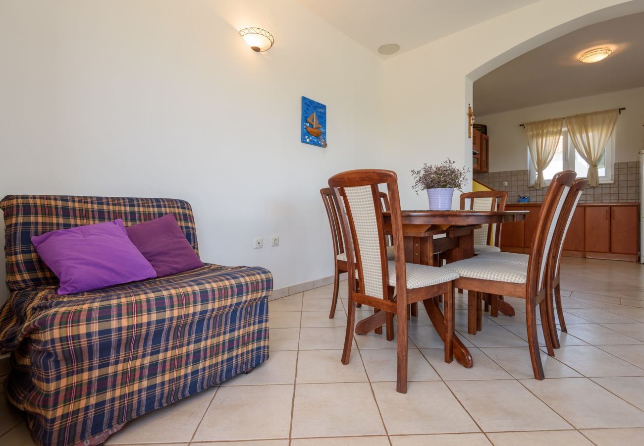 House in Veli Rat - Vacation house Mirta