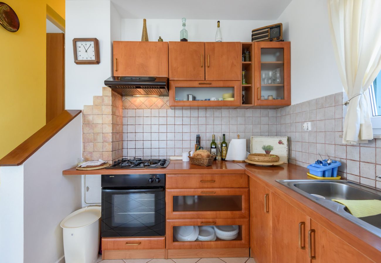 House in Veli Rat - Vacation house Mirta