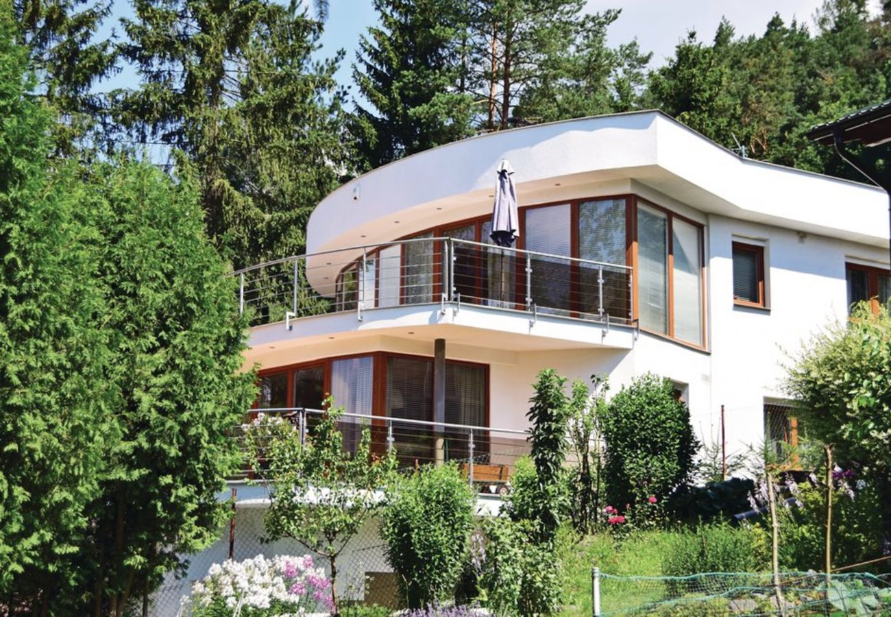 Villa in Stríbrná Skalice - Praha Východ SPJK150