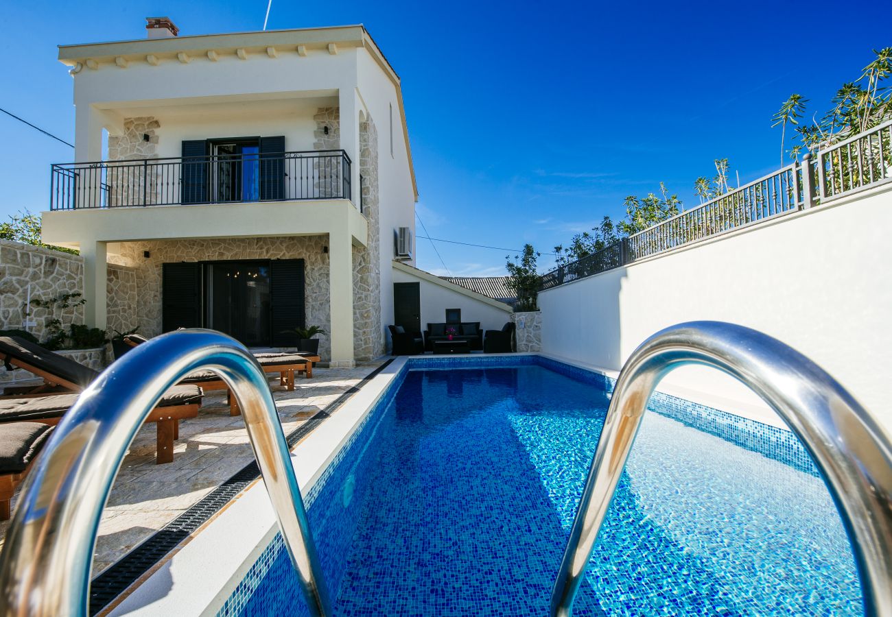Villa in Vinjerac - Poolincluded - Villa Coza