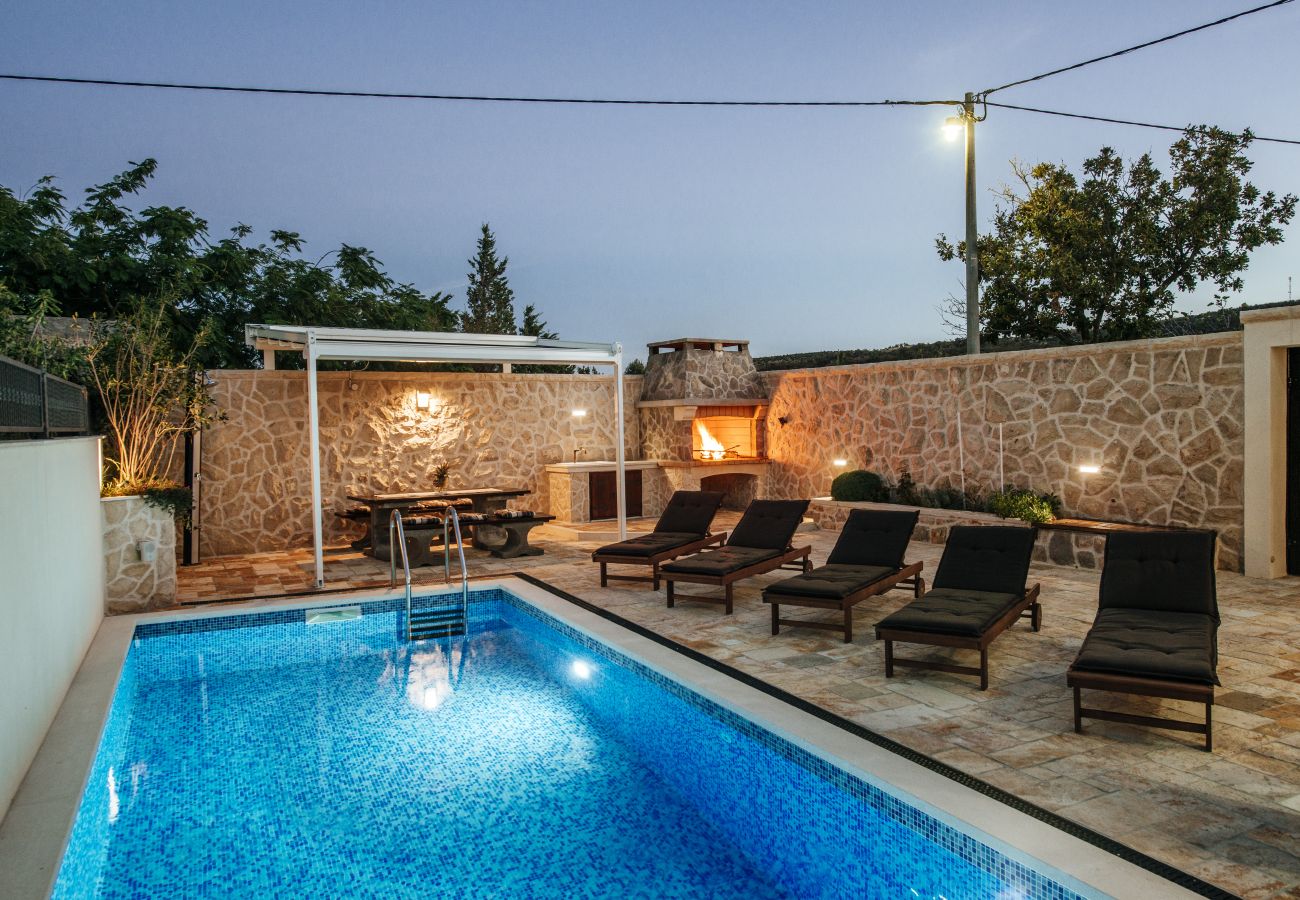 Villa in Vinjerac - Poolincluded - Villa Coza