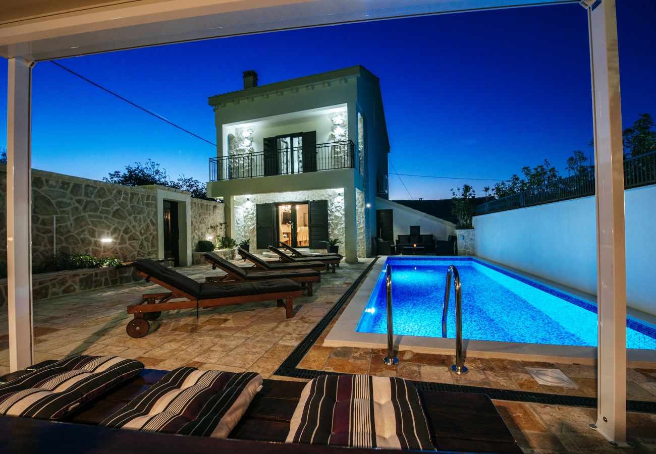 Villa in Vinjerac - Poolincluded - Villa Coza