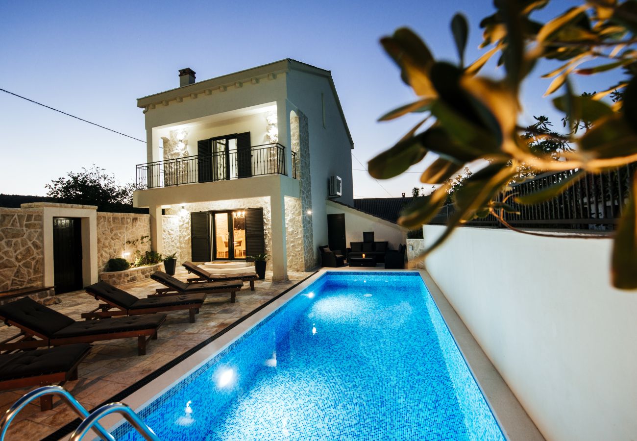 Villa in Vinjerac - Poolincluded - Villa Coza