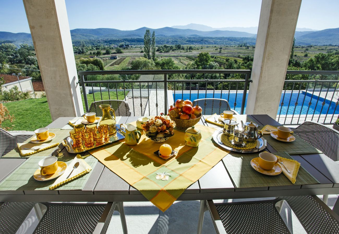 Villa in Glavina Donja - Poolincluded - Villa Melita