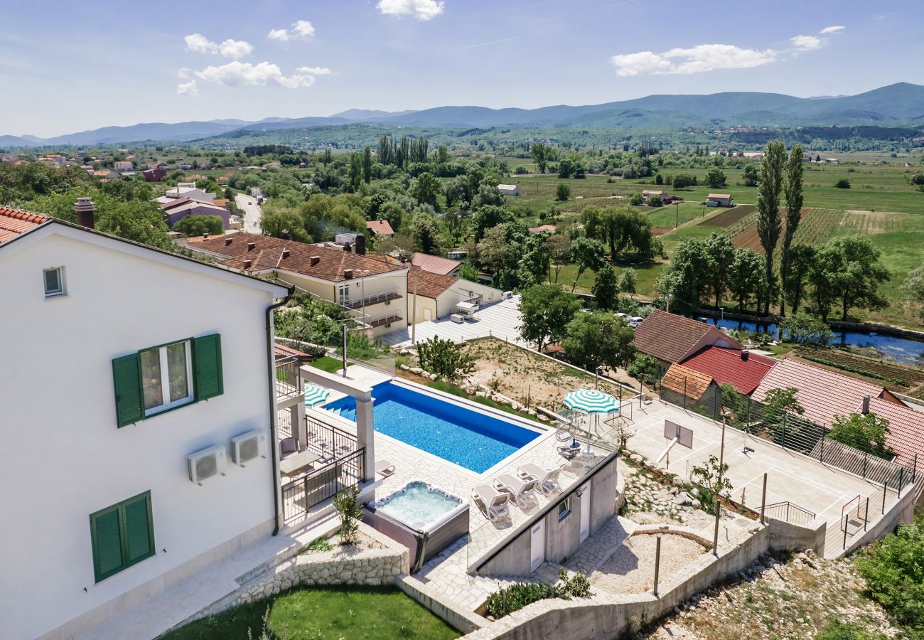 Villa in Glavina Donja - Poolincluded - Villa Melita