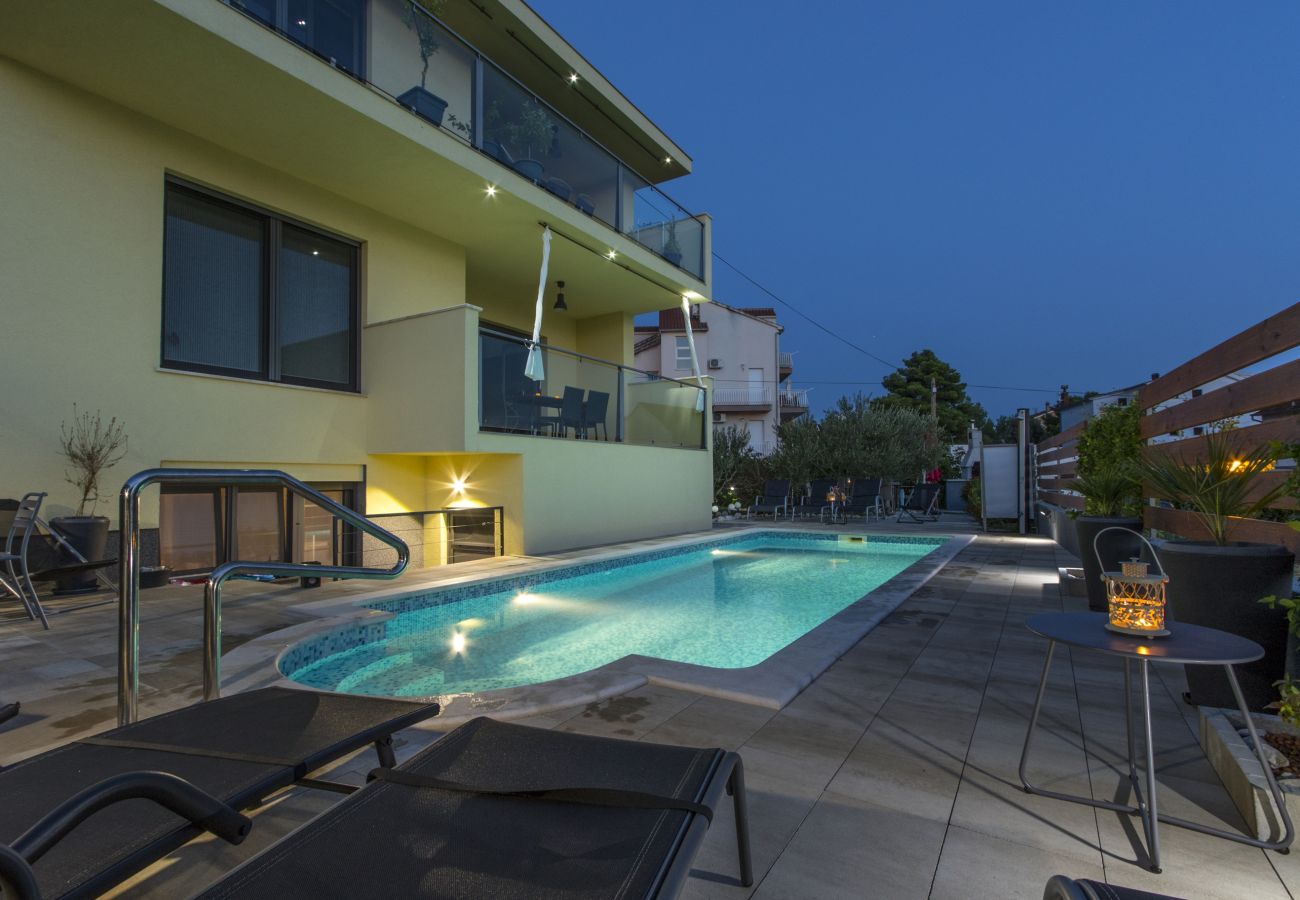 Apartment in Šibenik - Poolincluded - Apartment Cvita