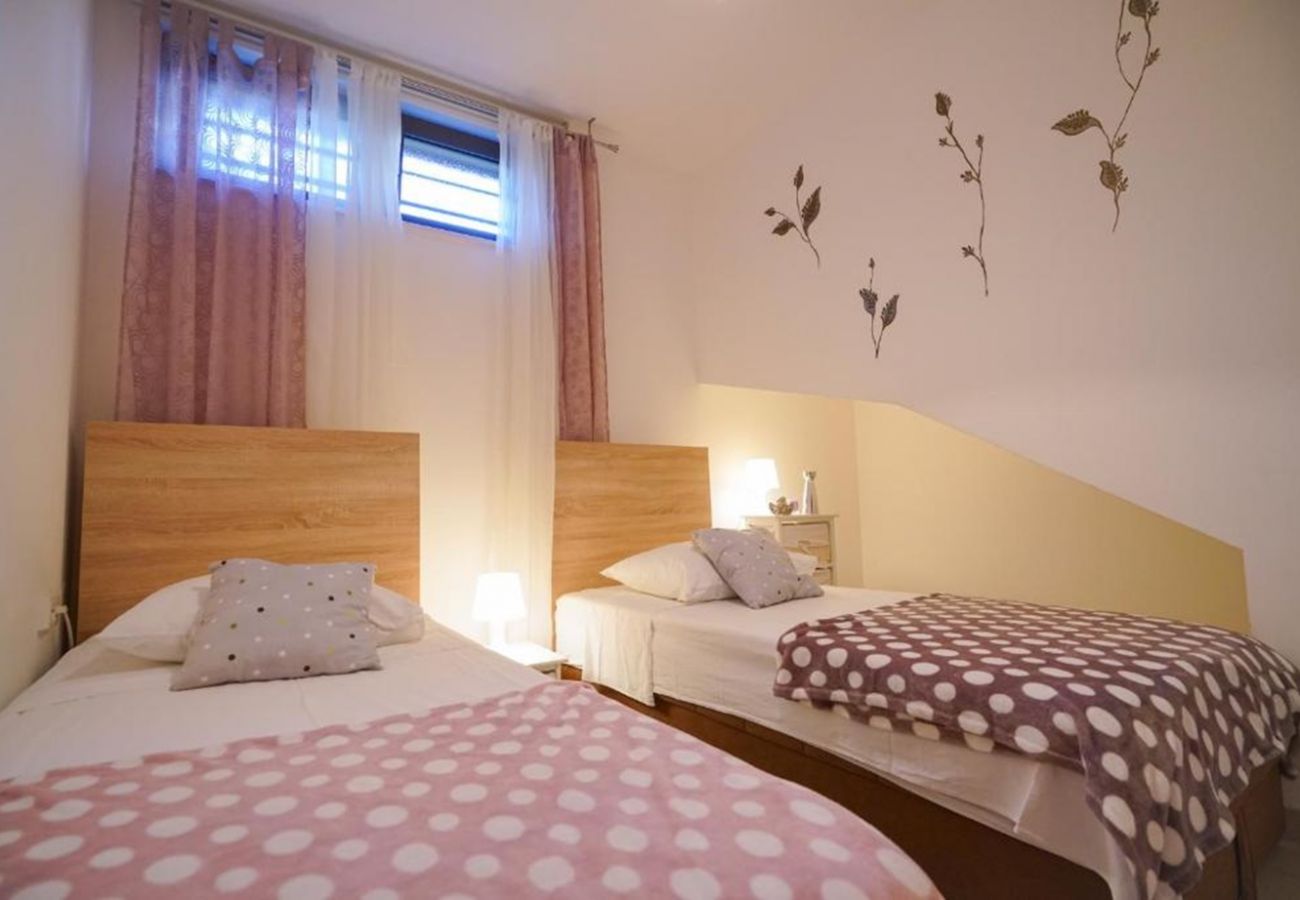 Apartment in Šibenik - Poolincluded - Apartment Cvita